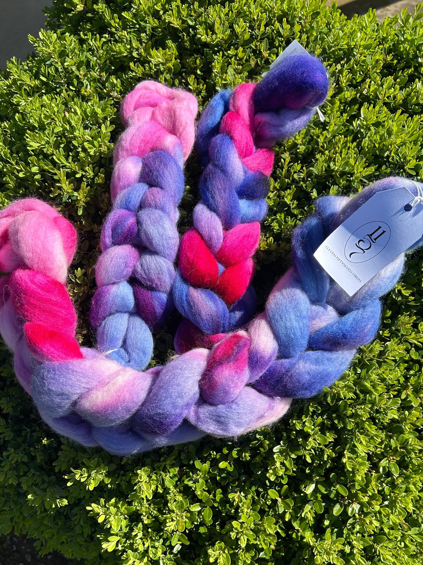 Hand Dyed Merino Wool Roving for Spinning, Felting (50-100g) | Hydrangea