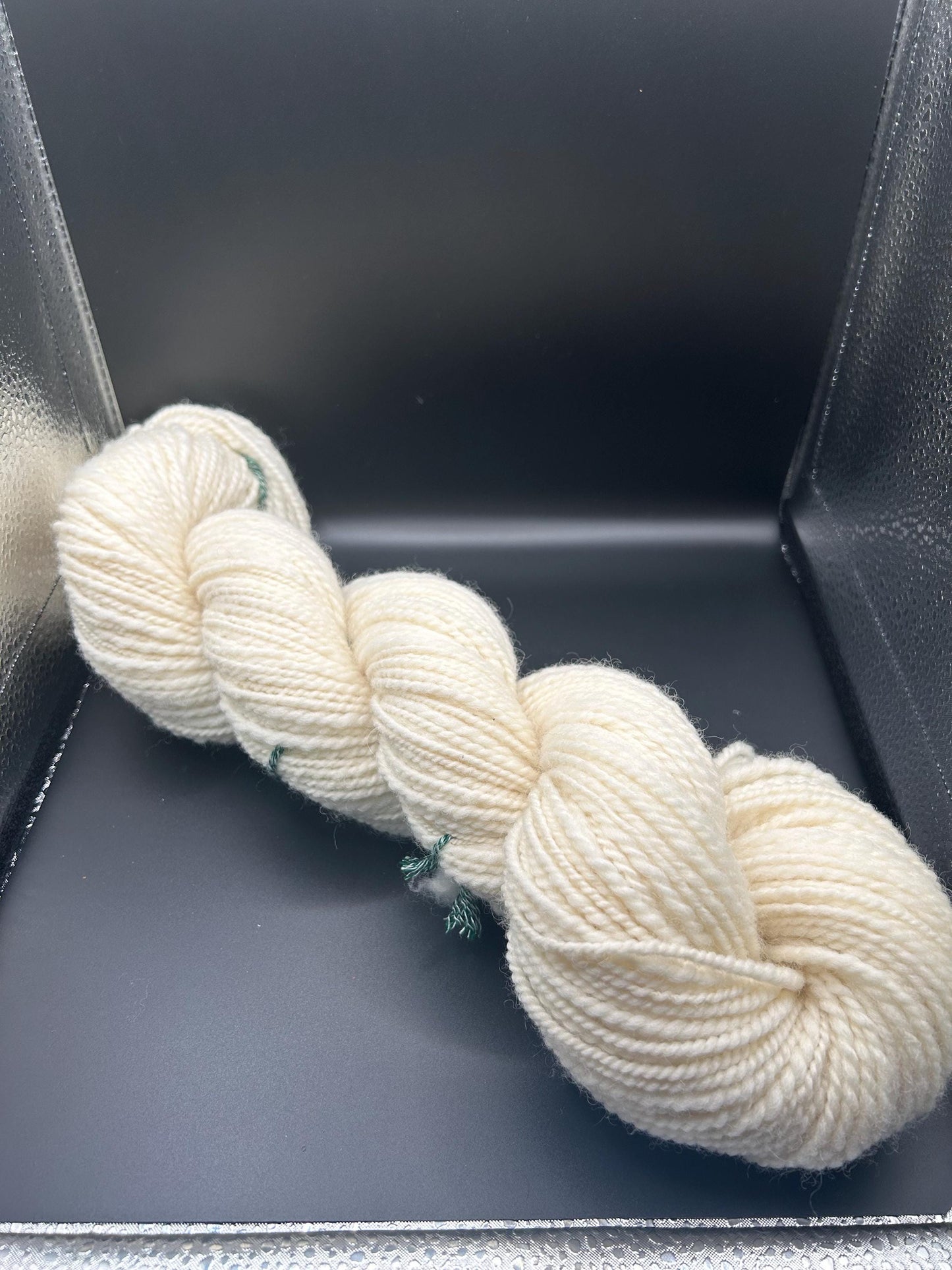 Hand Spun Yarn | White Corriedale Hank | 100g