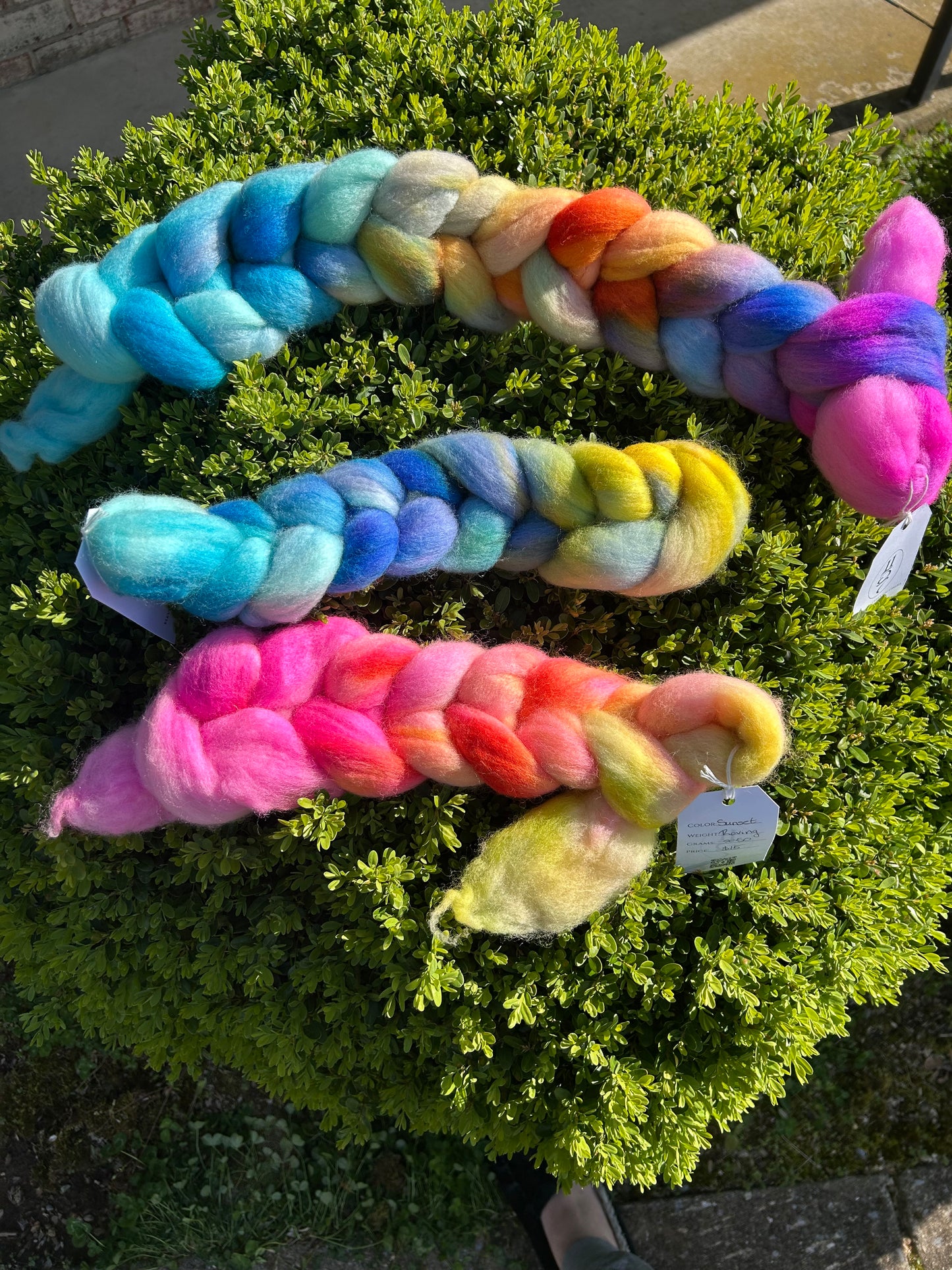 Hand Dyed Merino Wool Roving for Spinning, Felting (50-100g) | Sunset