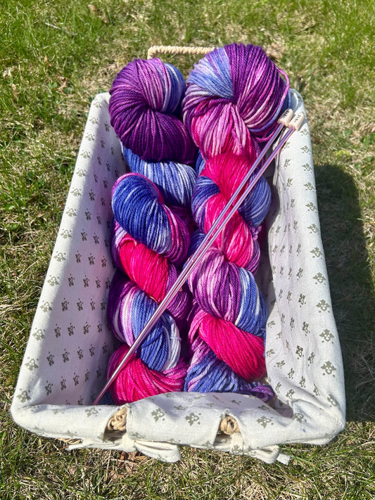 Hydrenga Worsted Hand-dyed Yarn