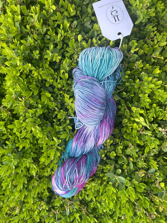 Cosmic Violet Hand Dyed yarn |Sock weight | 100g