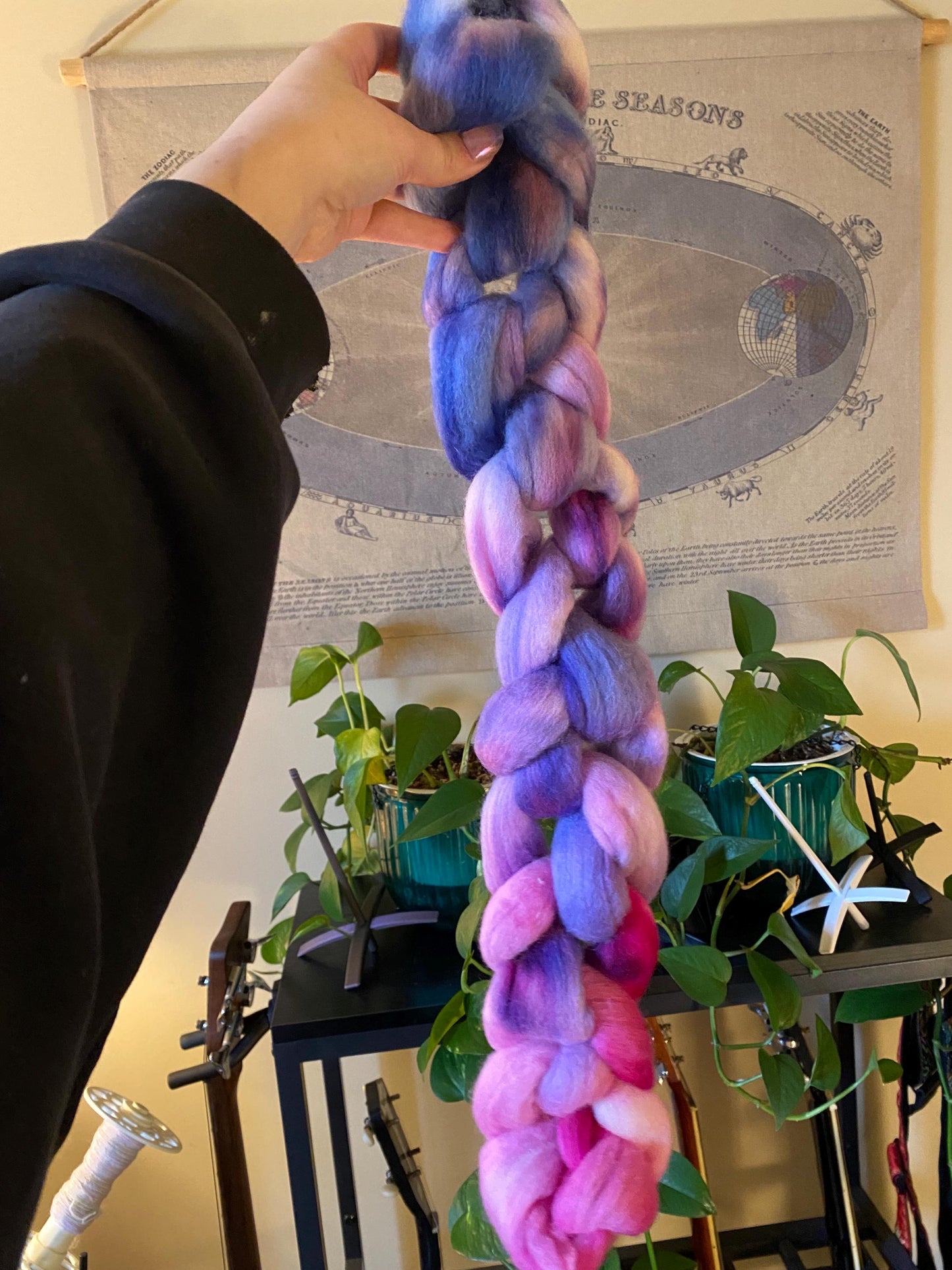 Hand Dyed Merino Wool Roving for Spinning, Felting (50-100g) | Hydrangea