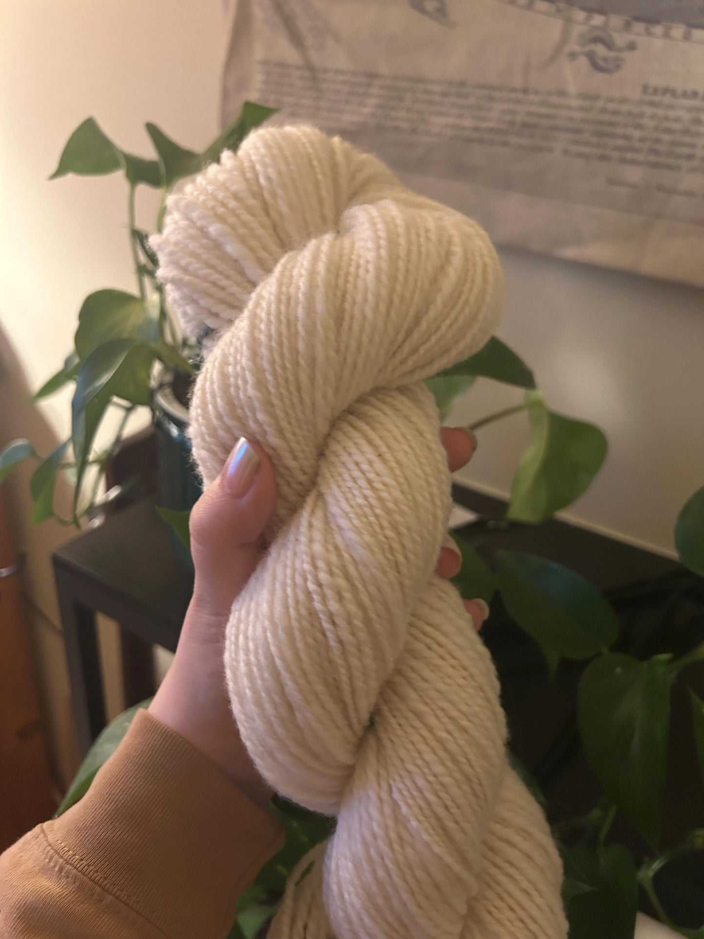 Hand Spun Yarn | White Corriedale Hank | 100g