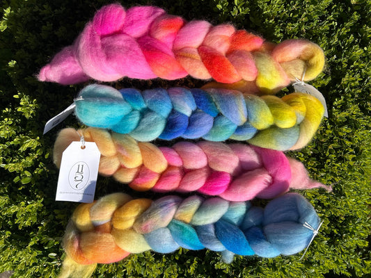 Hand Dyed Merino Wool Roving for Spinning, Felting (50-100g) | Sunset