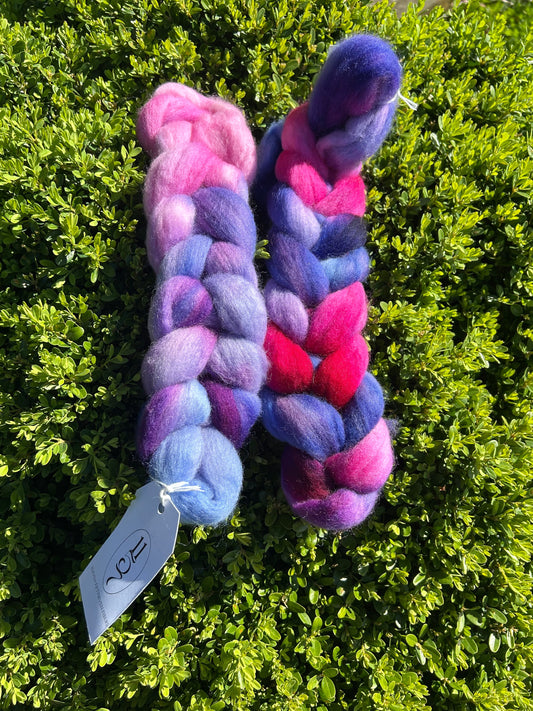 Hand Dyed Merino Wool Roving for Spinning, Felting (50-100g) | Hydrangea