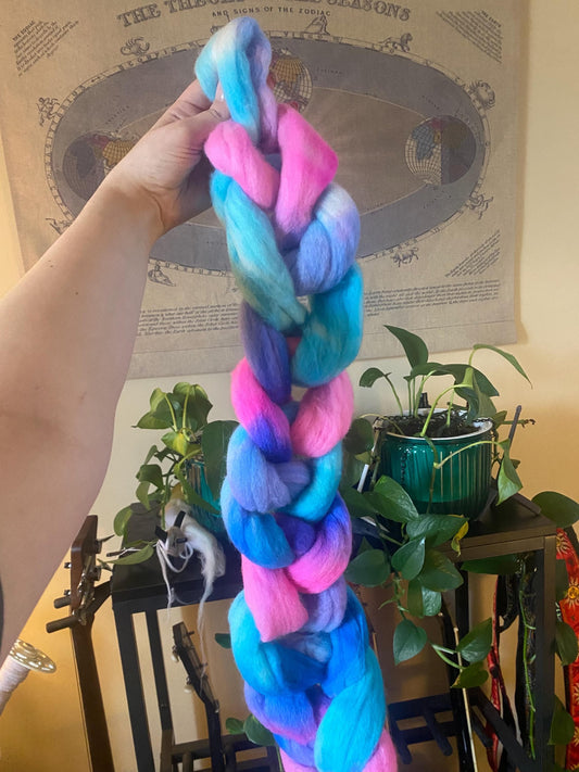 Hand Dyed Merino Wool Roving for Spinning, Felting | Frostbitten (50-100g)